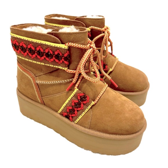 NEW UGG - Classic Mini II Braid Platform - Picture 5 of 16